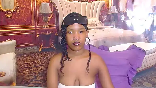 EroticSexyPrada online show from 7, 4, 2026