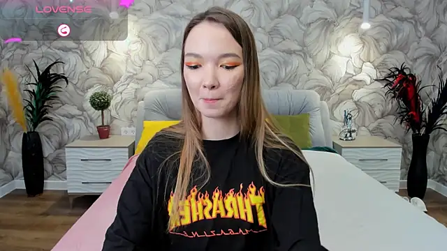 SusannJohnson online show from 10, 3, 2025