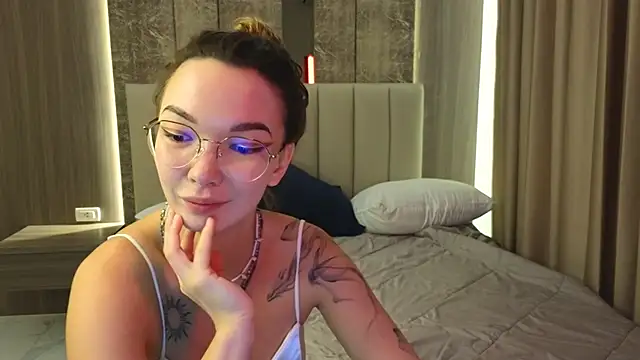 SusannJohnson online show from 5, 2, 2026