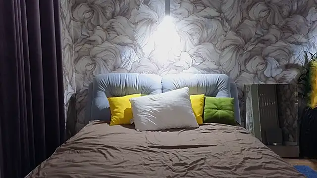 SusannJohnson online show from 30, 10, 2025