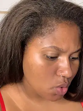 Snapshot of madell chatting on 28, 2, 2025 madell online show from 28, 2, 2025