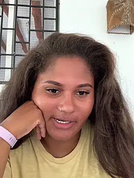 Snapshot of madell chatting on 10, 3, 2025 madell online show from 10, 3, 2025