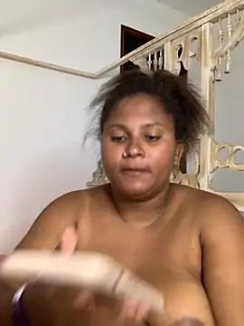 Snapshot of madell chatting on 25, 2, 2025 madell online show from 25, 2, 2025