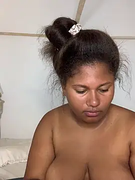 Snapshot of madell chatting on 1, 3, 2025 madell online show from 1, 3, 2025