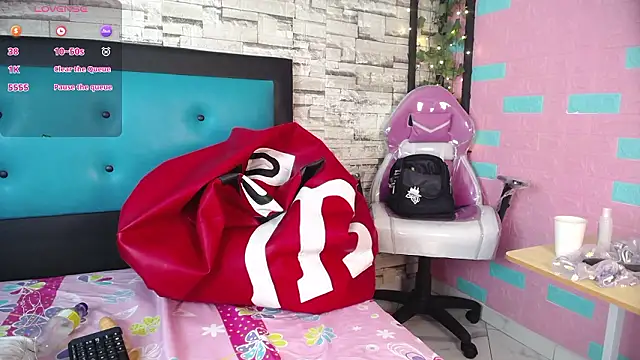 Snapshot of Pink_19 chatting on 5, 2, 2026 Pink 19 online show from 5, 2, 2026