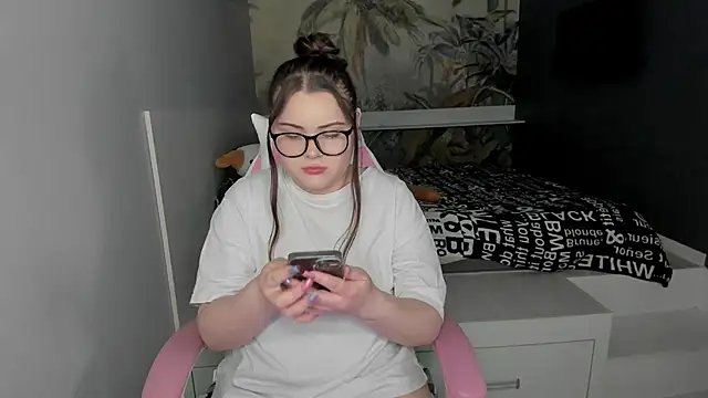 Ledi Britmi online show from 3, 2, 2025