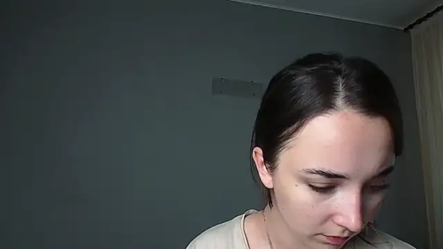 Eva Gloryy online show from 11, 6, 2026