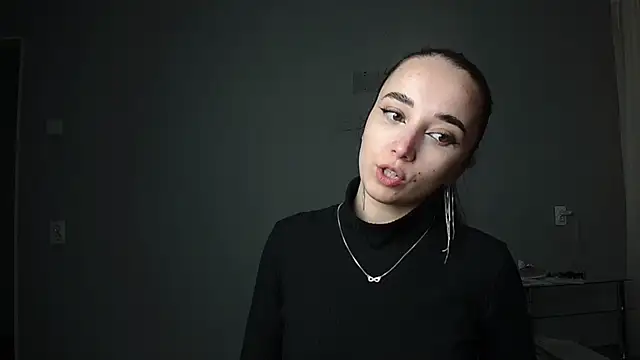 Snapshot of Eva_Gloryy chatting on 12, 3, 2025 Eva Gloryy online show from 12, 3, 2025