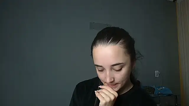 Snapshot of Eva_Gloryy chatting on 14, 10, 2025 Eva Gloryy online show from 14, 10, 2025