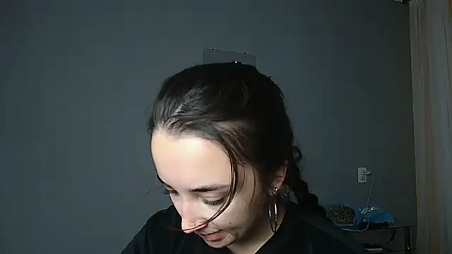 Snapshot of Eva_Gloryy chatting on 4, 11, 2025 Eva Gloryy online show from 4, 11, 2025