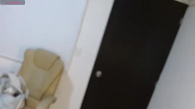 Rossie Belucci online show from 25, 2, 2025