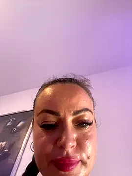 HotLivv69 online show from 28, 9, 2025