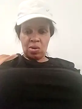 bubblendz1988 online show from 4, 11, 2025