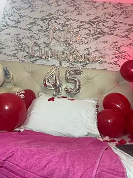 Snapshot of Lili__taylor chatting on 4, 2, 2026 Lili taylor online show from 4, 2, 2026