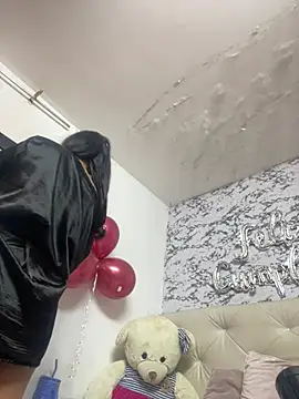 Snapshot of Lili__taylor chatting on 9, 2, 2026 Lili taylor online show from 9, 2, 2026