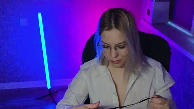 HotBrandyX online show from 7, 3, 2025