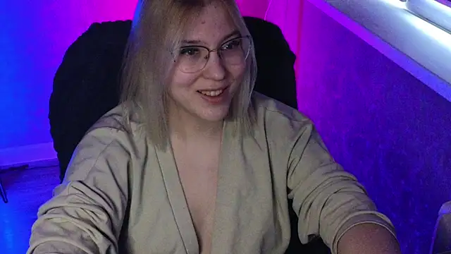 HotBrandyX online show from 3, 3, 2025