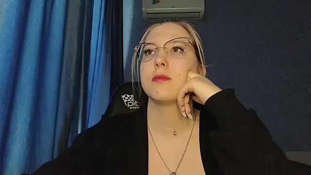 HotBrandyX online show from 22, 5, 2026