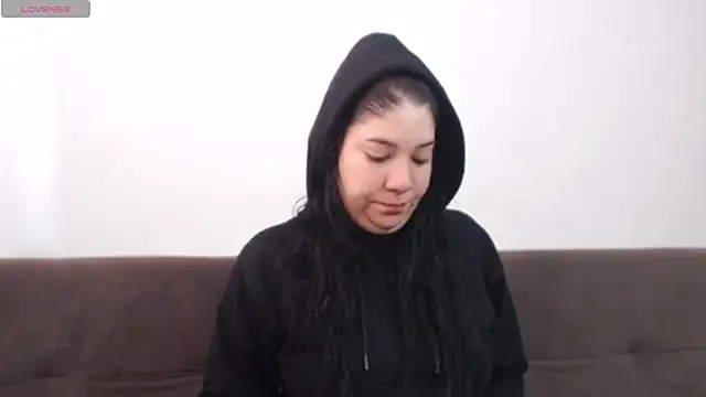 Snapshot of sharonnleon chatting on 16, 7, 2026 sharonnleon online show from 16, 7, 2026