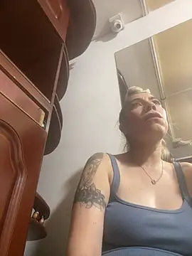 viktoria davis  online show from 16, 3, 2026