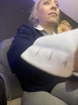 viktoria davis  online show from 24, 10, 2025