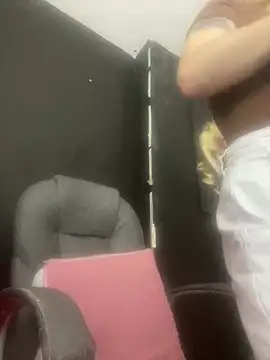 viktoria davis  online show from 28, 2, 2026