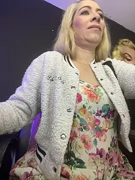 viktoria davis  online show from 25, 10, 2025