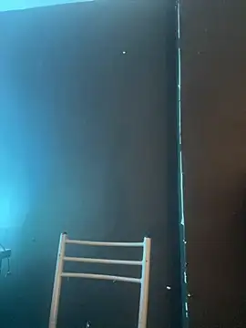 viktoria davis  online show from 9, 3, 2025