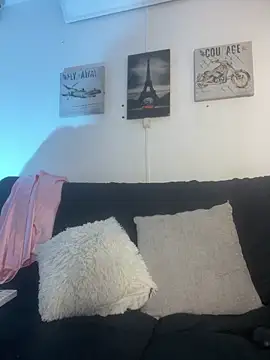 viktoria davis  online show from 8, 5, 2026