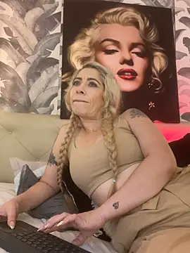 Snapshot of viktoria_davis_ chatting on 5, 7, 2026 viktoria davis online show from 5, 7, 2026