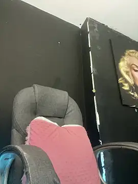 viktoria davis  online show from 5, 3, 2026