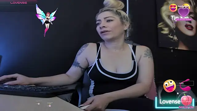 viktoria davis  online show from 14, 11, 2025