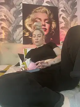 Snapshot of viktoria_davis_ chatting on 13, 7, 2026 viktoria davis online show from 13, 7, 2026