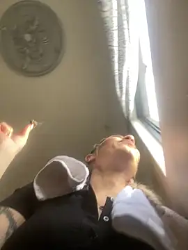 viktoria davis  online show from 11, 2, 2026