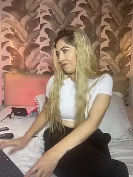 viktoria davis  online show from 31, 3, 2026