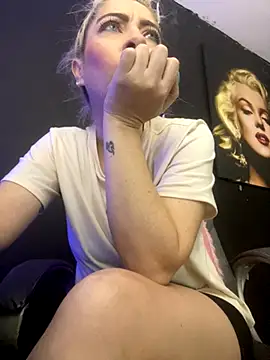 viktoria davis  online show from 31, 10, 2025