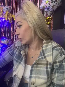 viktoria davis  online show from 19, 12, 2025