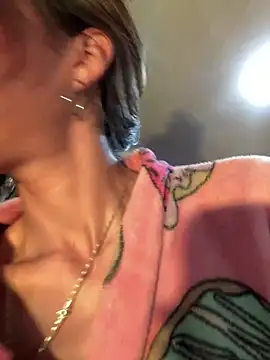 zoe storm online show from 18, 3, 2025