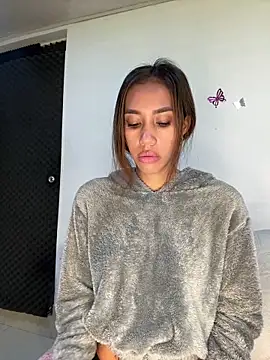 zoe storm online show from 15, 10, 2025