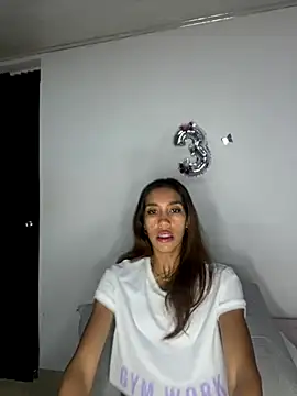 zoe storm online show from 17, 12, 2025