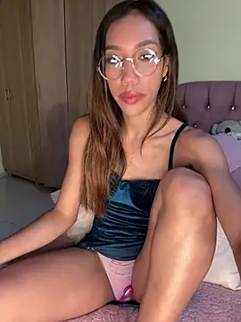 zoe storm online show from 6, 3, 2026