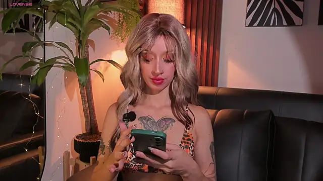 Snapshot of Georgina_caruso chatting on 11, 6, 2026 Georgina caruso online show from 11, 6, 2026