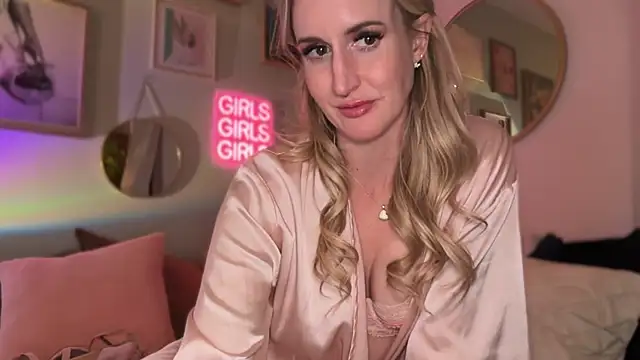 Officiallyonlytams online show from 25, 2, 2026