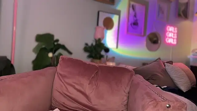 Officiallyonlytams online show from 14, 2, 2026