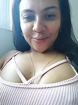 Snapshot of CallMeHeaven chatting on 1, 5, 2026 CallMeHeaven online show from 1, 5, 2026