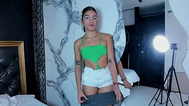 DalayMoore online show from 27, 10, 2025