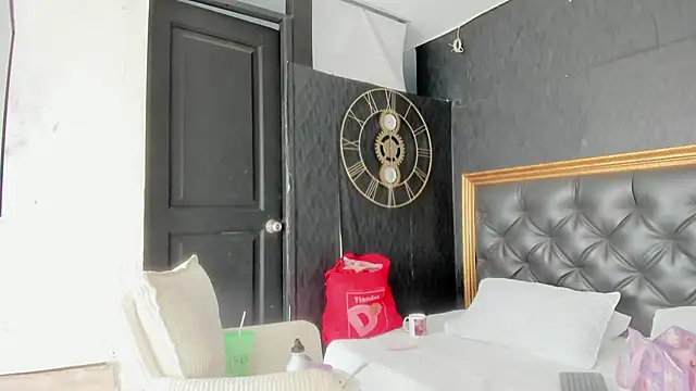 DalayMoore online show from 21, 12, 2025