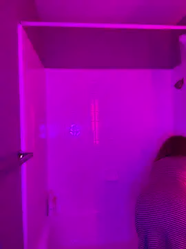 hazelbaby8880 online show from 28, 1, 2025