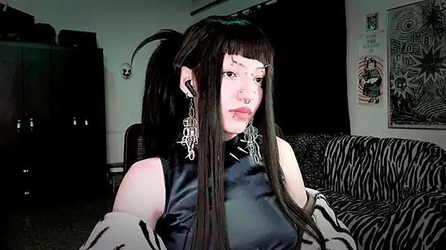 roxy toxic online show from 6, 3, 2026