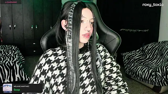 roxy toxic online show from 20, 9, 2025